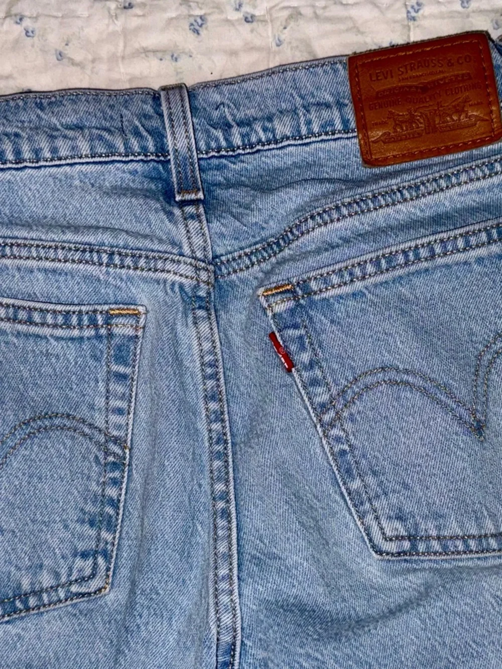 LEVI's Wedgie Bootcut Jean 27 LIKE NEW - Picture 10 of 13